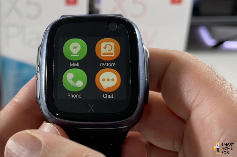 Man sieht die verschiedenen Funktionen der XPLORA X5 Play.